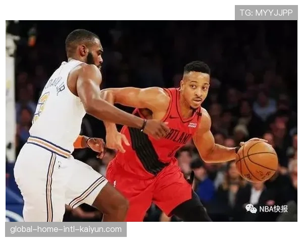 开拓者双枪轮流持球 挡拆后三分与突破选择变化